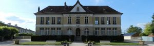La Mairie de Fontaine Les Grès